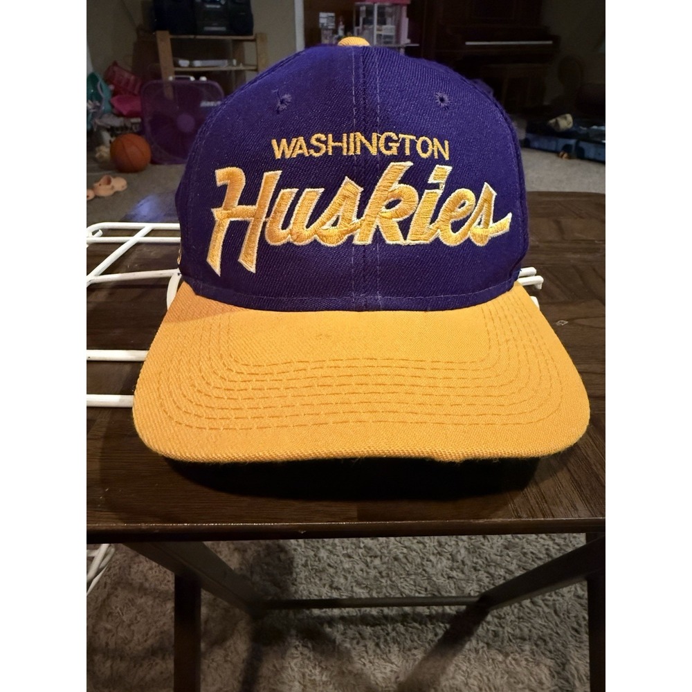 Vintage Washington Huskies Sports Specialties Script Snapback Hat Purple Gold